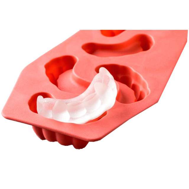 Foremka na lód "Zęby wampira", czerwona, GadgetMaster