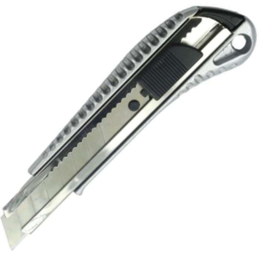 Nóż "Do tapet", metalowy, srebrny, Titanum, 18mm