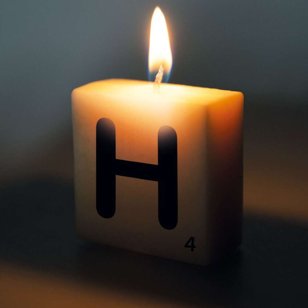 _xx_Letter candle - H