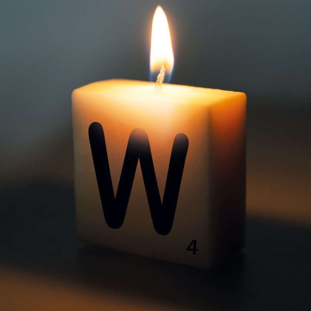 _xx_Letter candle - W